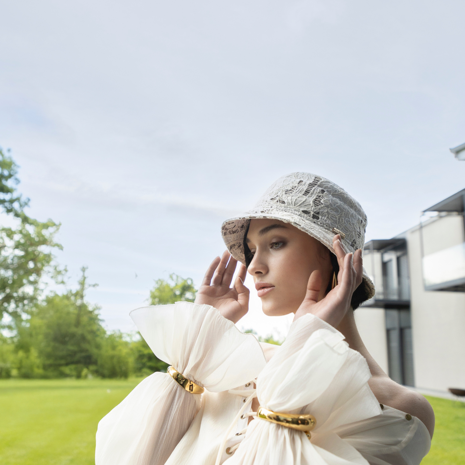 Berretto Bucket in Tessuto con Ricamo