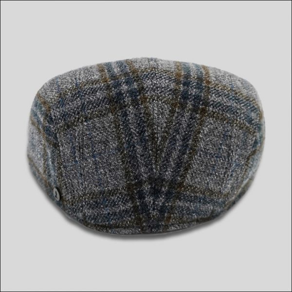 back cap in plaid fabric